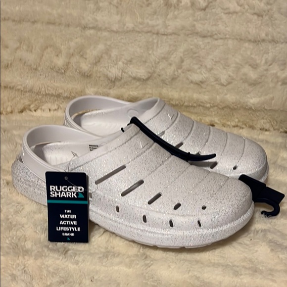Rugged Shark Women’s bWhite Slip-On Clogs - Picture 7 of 8
